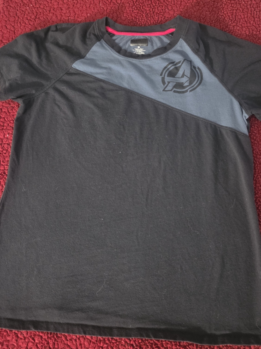 Avenger Men's Black & Charcoal Raglan Crew Neck Shirt, M